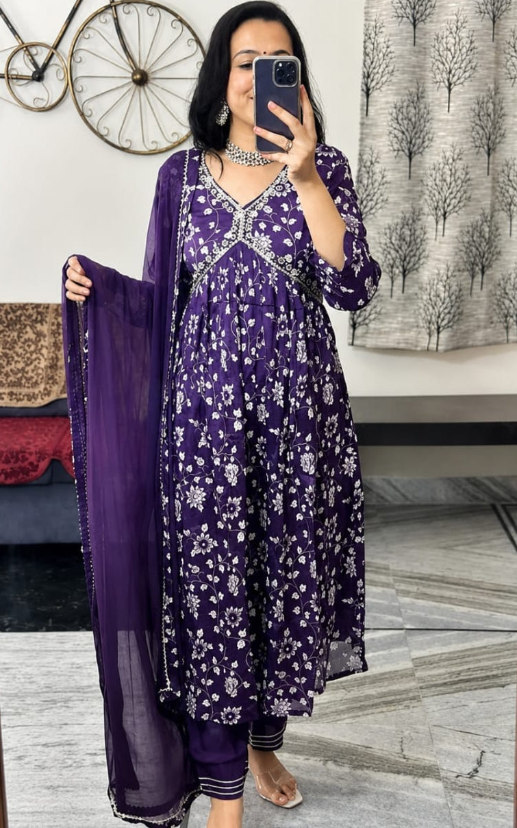kurta with duppata and bottomwear, calf length, V-neck, sleeve length is three quater
