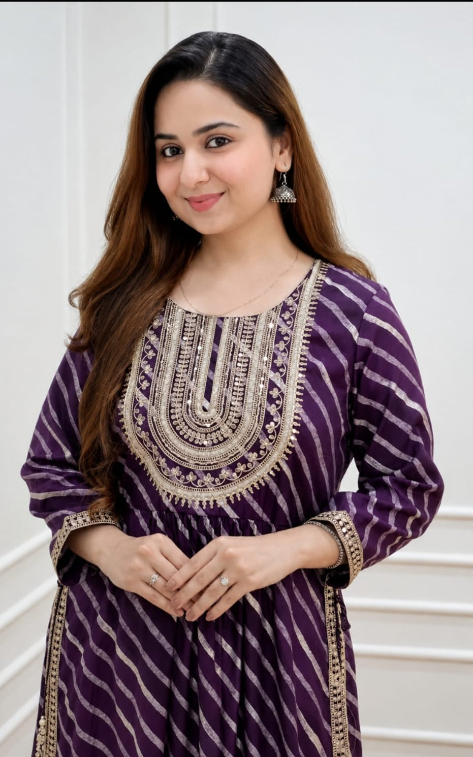 lahariya cut rayon kurti in round neck, sleeve length is three quater