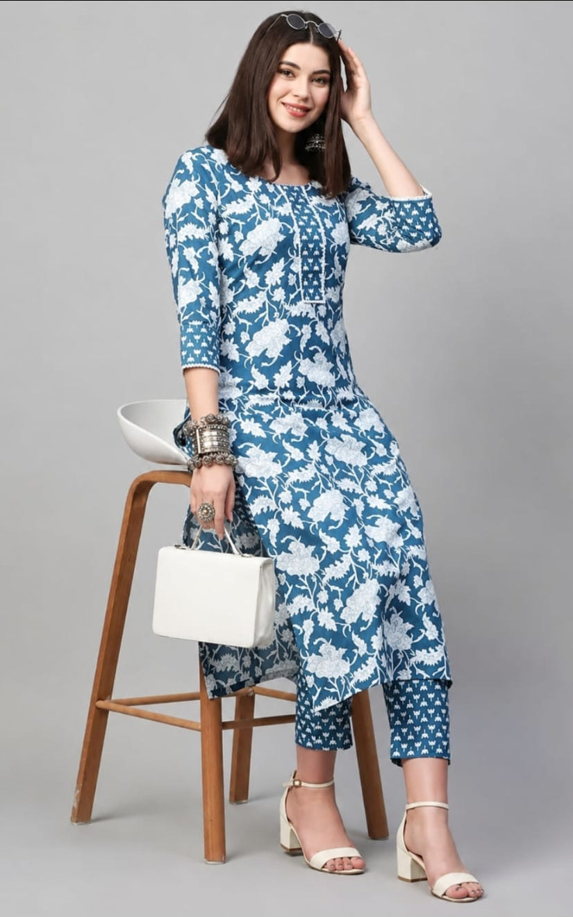 Kurta with bottomwear, round neck, calf length, sleeves length is three quater