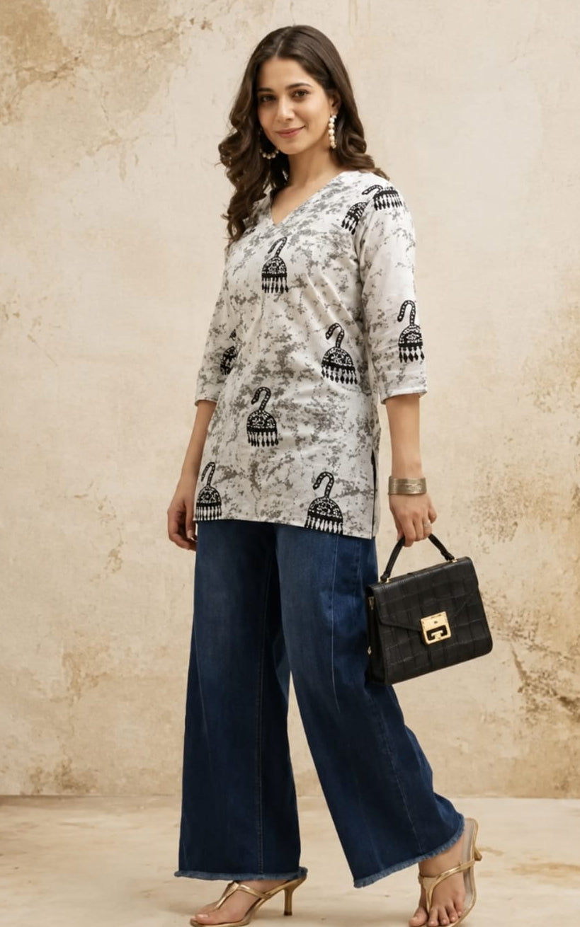 V-neck rayon short kurti, above knee, sleeves length is three quater
