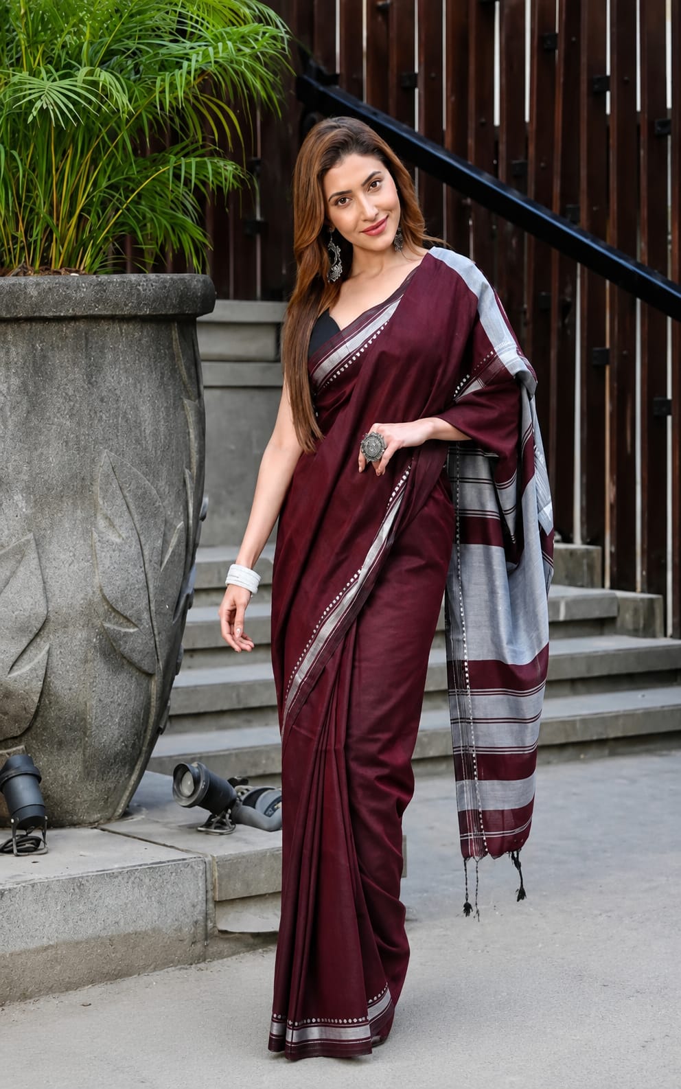 Maroon cotton saree with running blouse, printed border