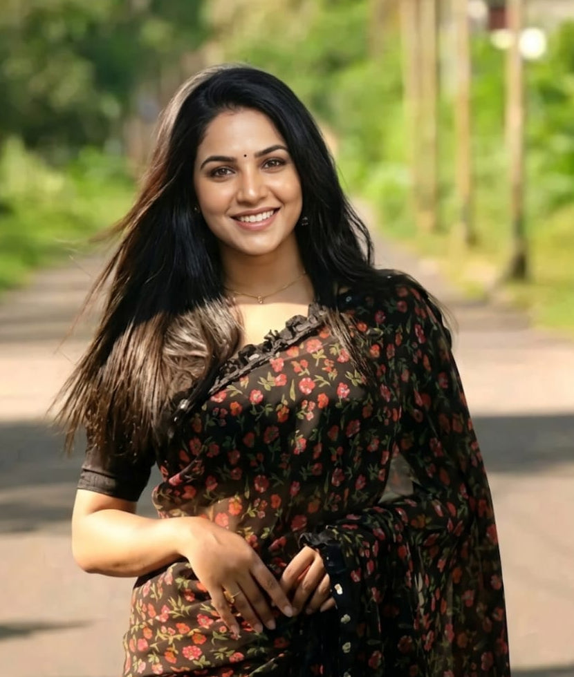 flower print saree in georgette fabric