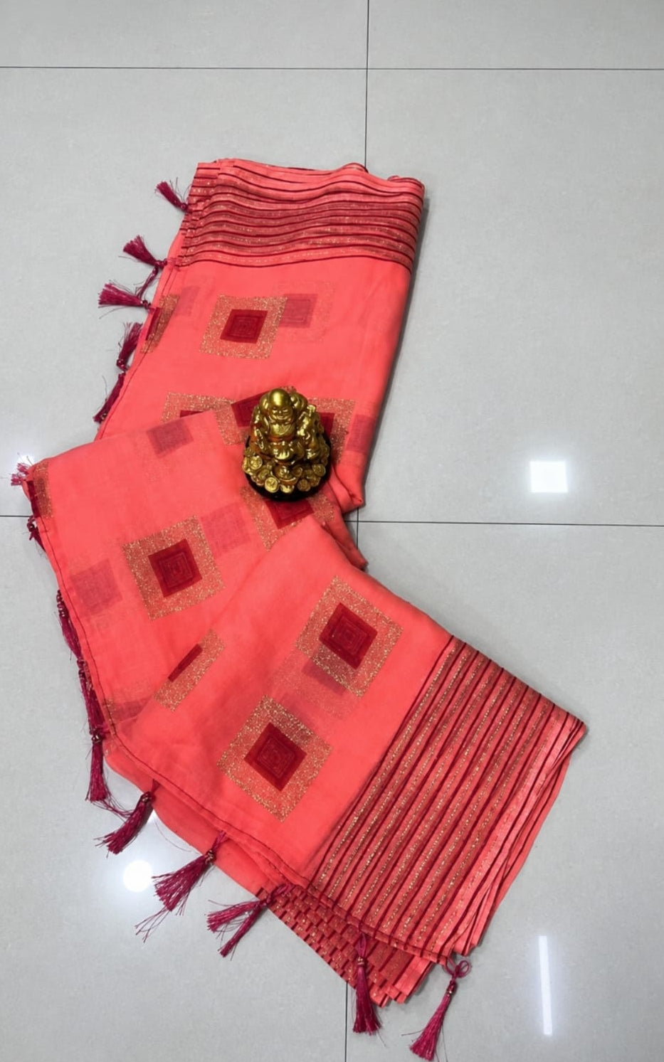best chiffon saree with seprated blouse peice