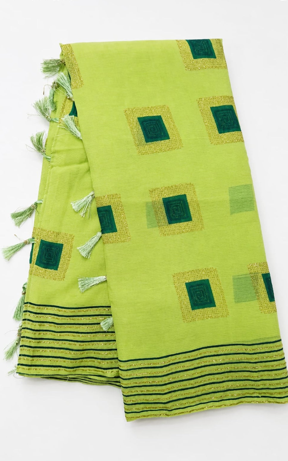 best chiffon saree with seprated blouse peice