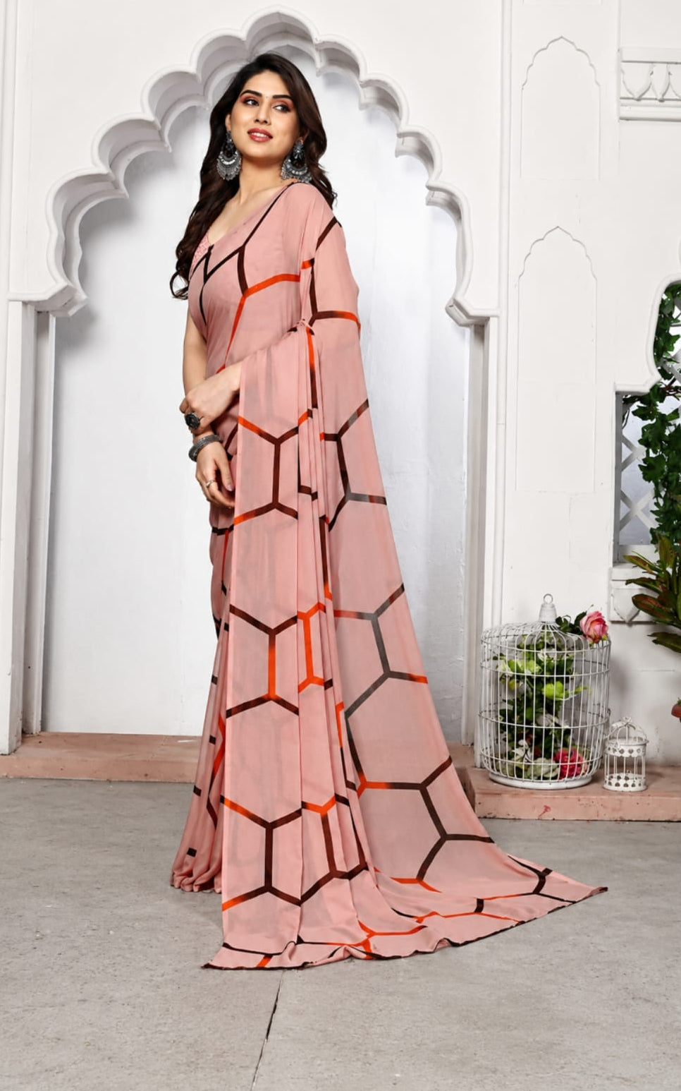 beautiful flora printed saree in georgette fabric