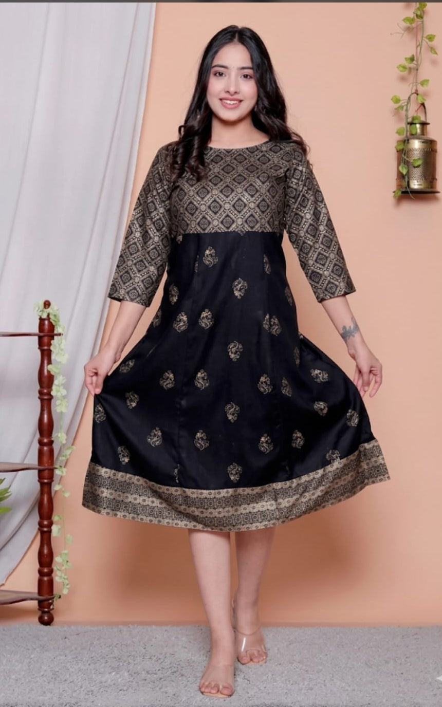 rayon kurt in minor work, round neck, three quater sleeve length