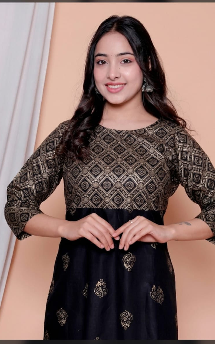 rayon kurt in minor work, round neck, three quater sleeve length