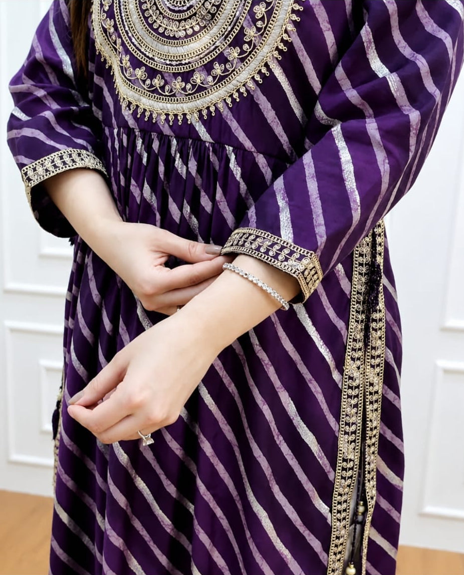 lahariya cut rayon kurti in round neck, sleeve length is three quater