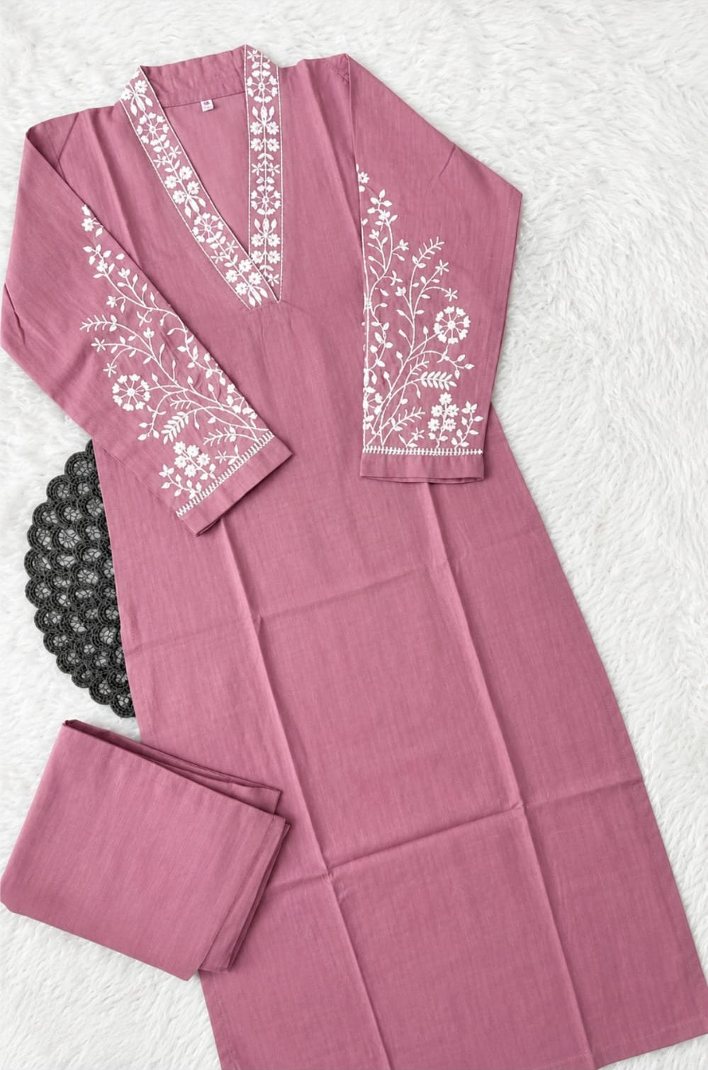 Kurta with bottomwear, calf length, V-neck, sleeves length is three quater