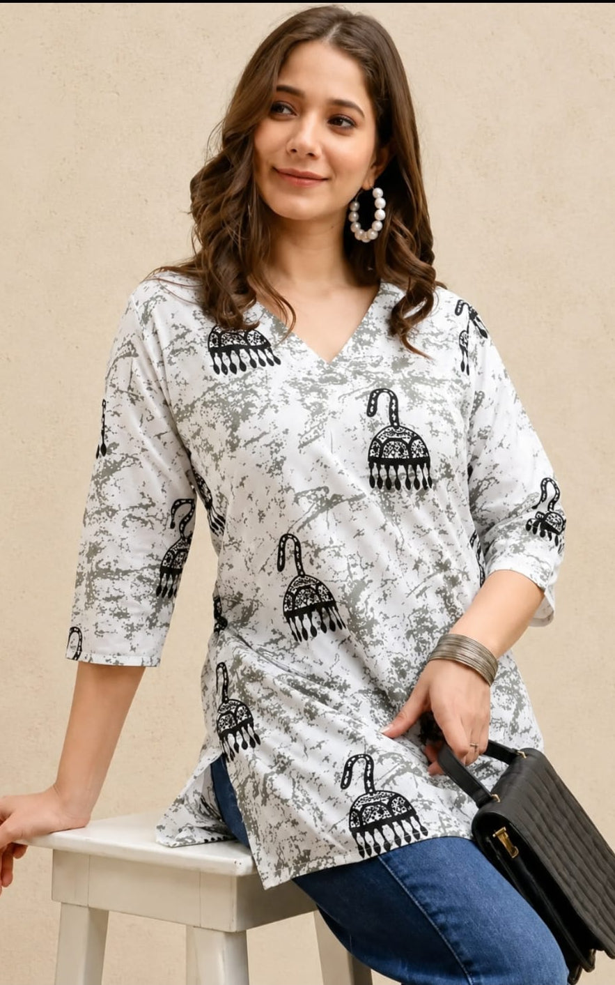 V-neck rayon short kurti, above knee, sleeves length is three quater