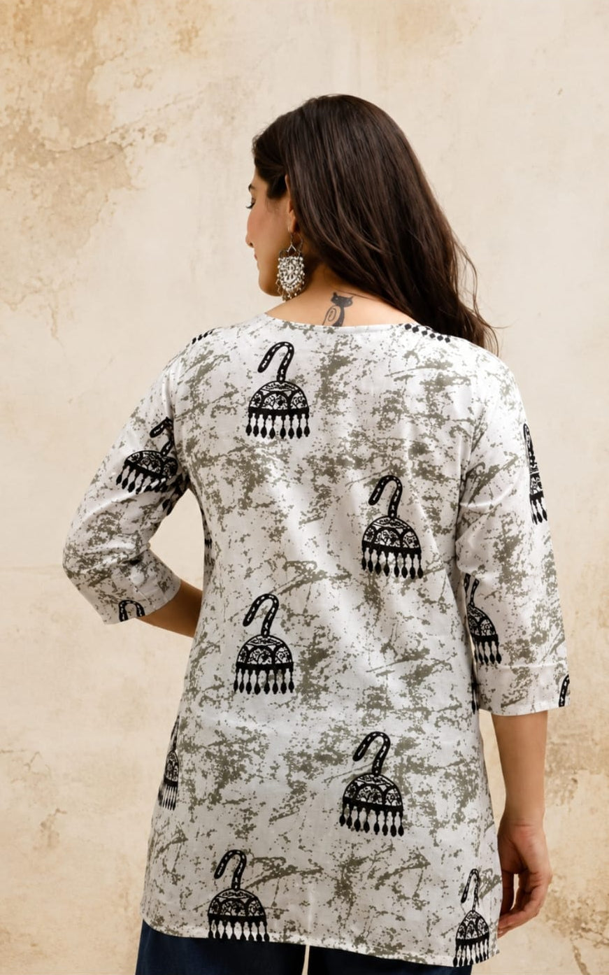 V-neck rayon short kurti, above knee, sleeves length is three quater