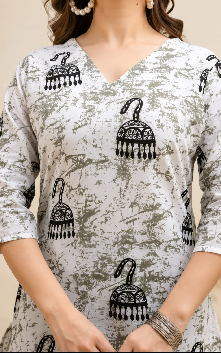 V-neck rayon short kurti, above knee, sleeves length is three quater