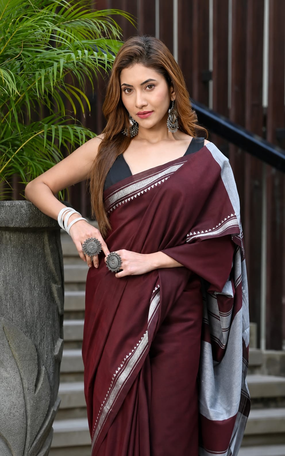 Maroon cotton saree with running blouse, printed border