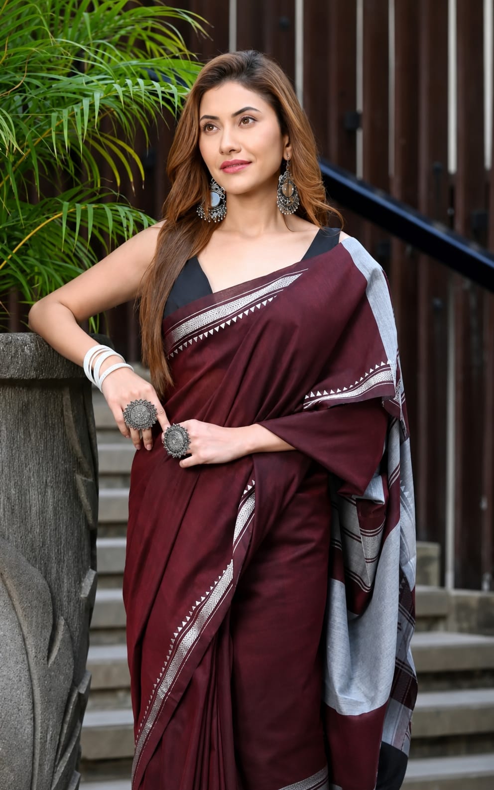Maroon cotton saree with running blouse, printed border