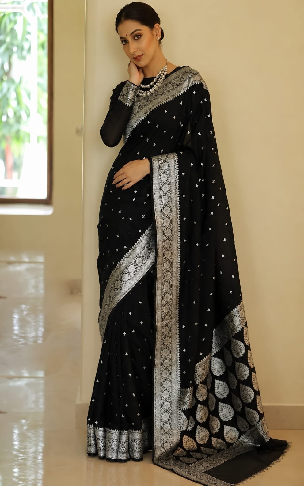 Beautiful saree with Running Blouse in jacquard fabric