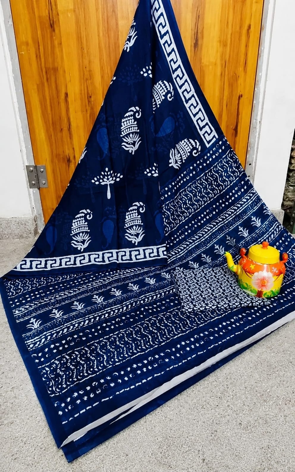 Womens cotton saree with Seprated blouse peice in cotton fabric