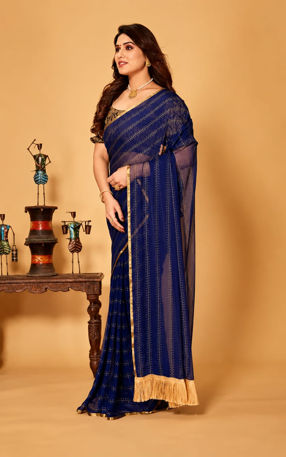 Womens saree in chiffon fabric with Seprated Blouse Piece