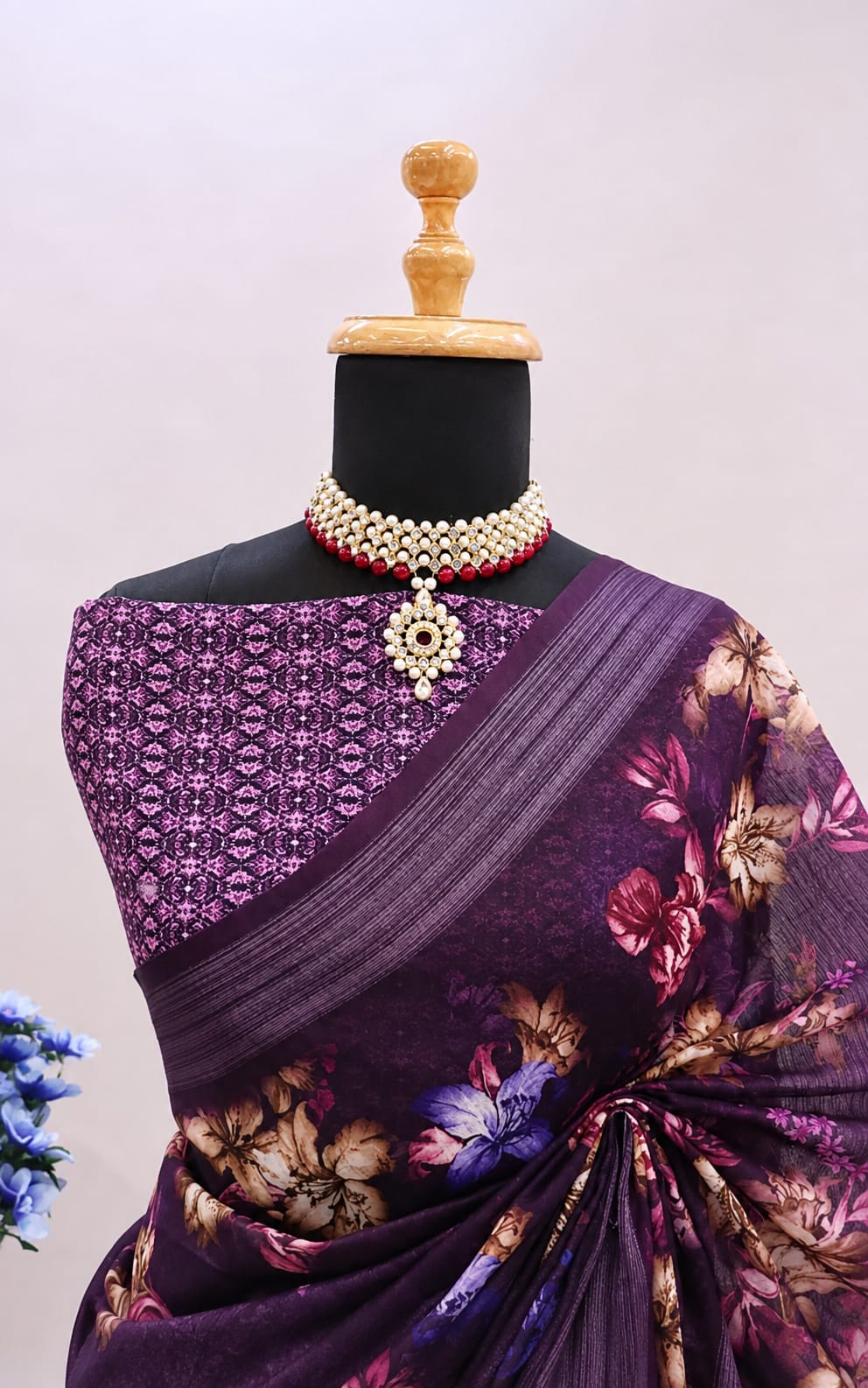 Womens cotton linen saree with Running Blouse in cotton linen fabric