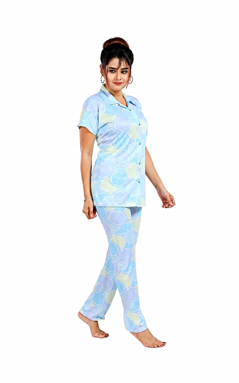 Womens Printed Nightsuit in polyester fabric, Lapel Neck, Short Sleeves