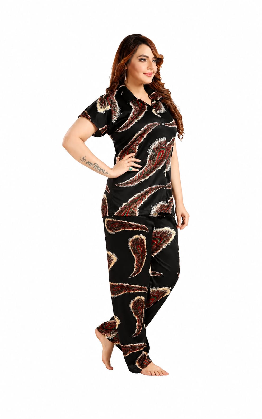 Womens Nightsuit in stain fabric, Below Waist, Lapel Neck, Short Sleeves