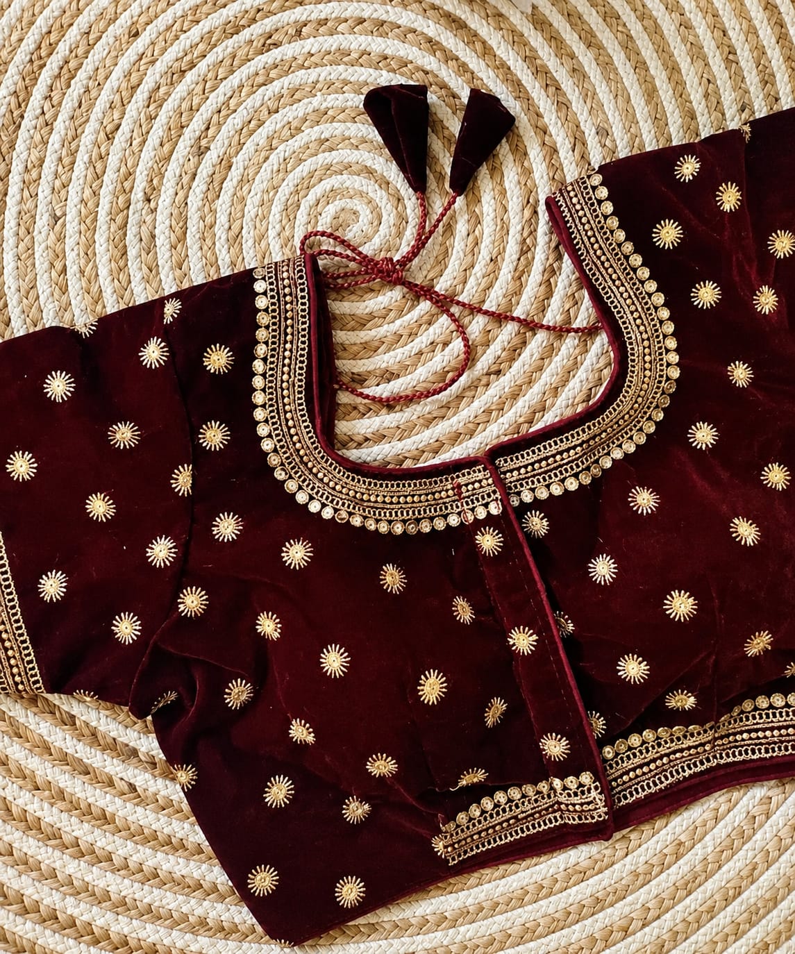 Womens Blouse in Velvet, Round Neck, Short Sleeves, Padded