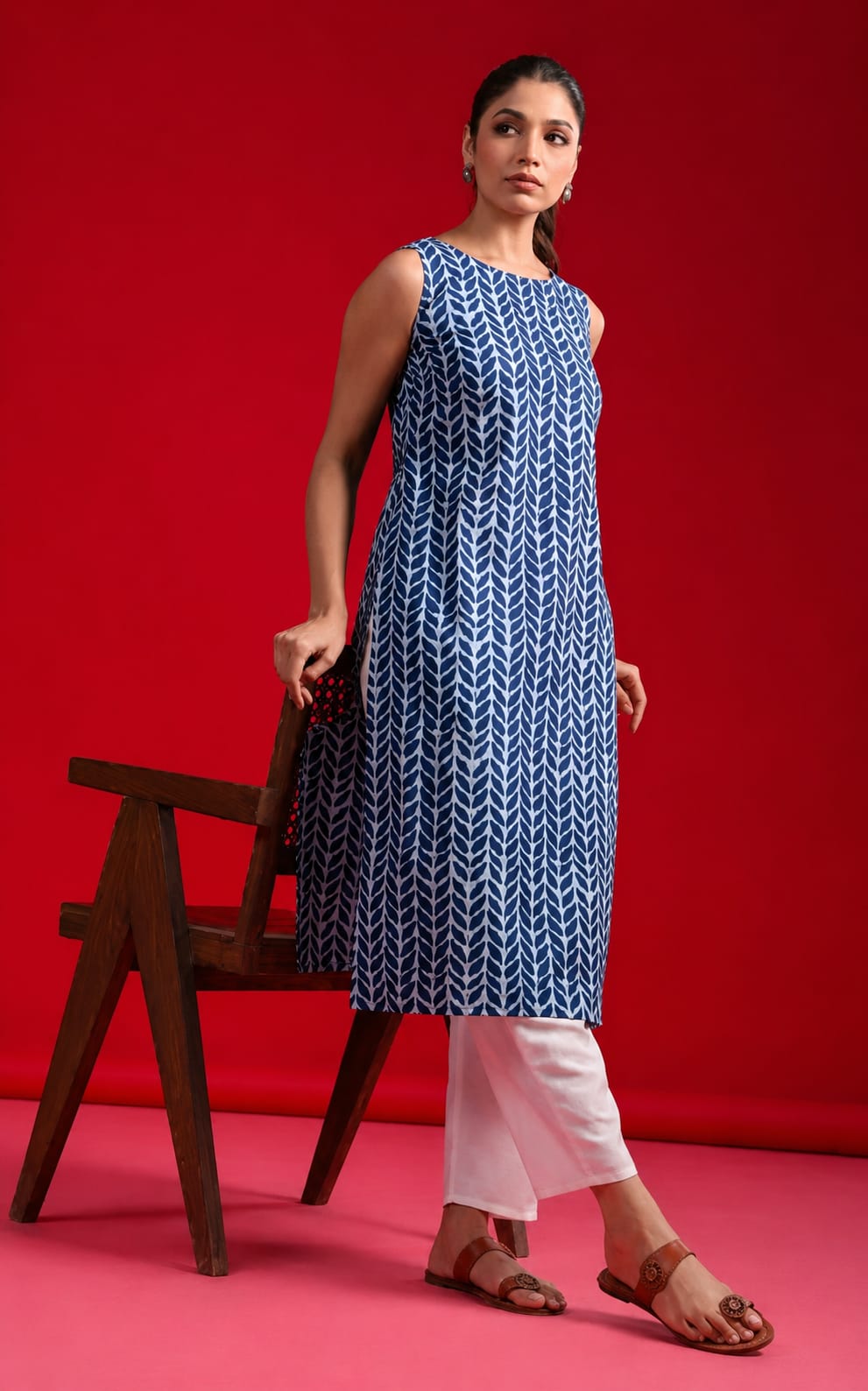 Womens Kurti in Cotton Cambric, Calf Length, Round Neck, Sleeveless